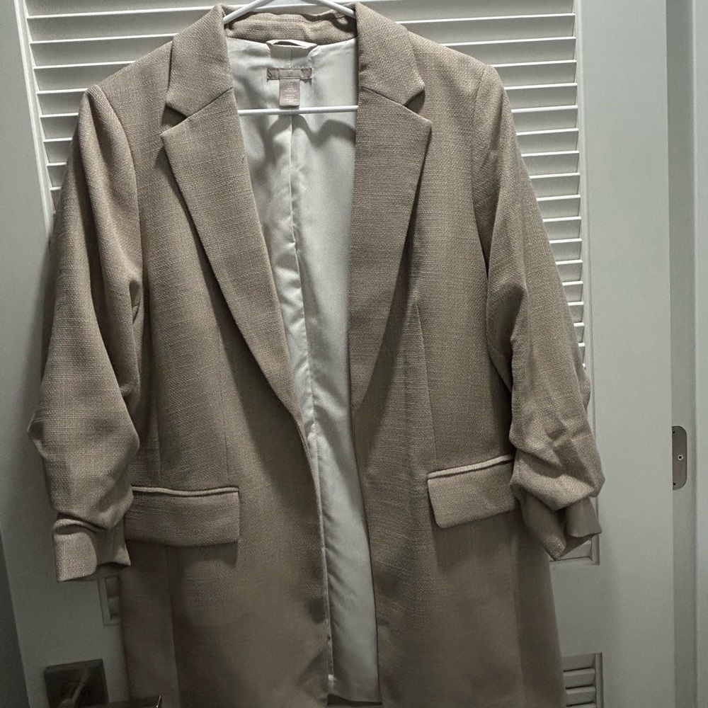 H&M Light Tan Blazer